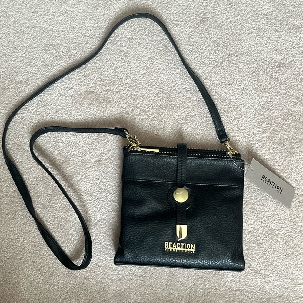 NWT: Kenneth Cole purse